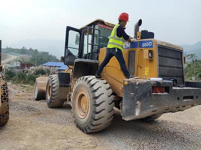 夹山镇 以“三个明确”推动非道路移动机械尾气检测与非道路移动机械管理平台建设